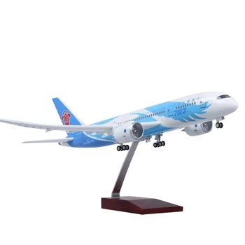 Масштаб 1: 130 43 см, модель самолета China Southern Airlines B787 787 С колесной лампой, коллекция игрушек из смолы, Подарочный дисплей